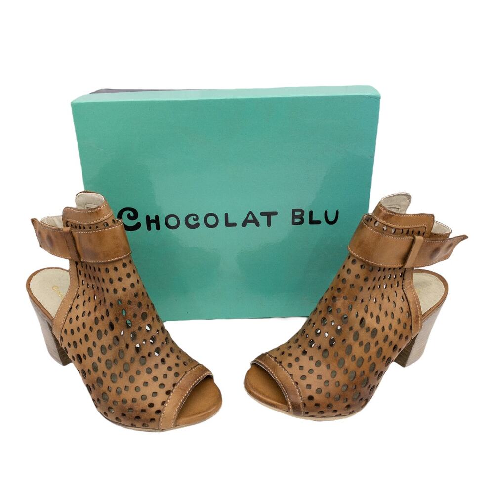 Chocolat Blu Brown Laser Cut Cameron Open Toe Leather Sandals Women's Size 6